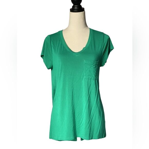 Cable & Gauge Green V-Neck Swing Body Pocket Tee w/Hi-Low Hem (Large) - Picture 1 of 10